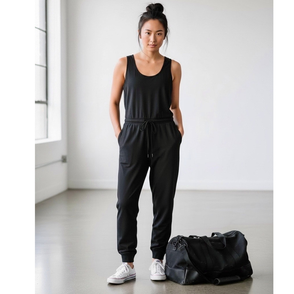 Athleta Women’s Balance Coaster Luxe Jumpsuit Scoop-Neck Black Size S NWT